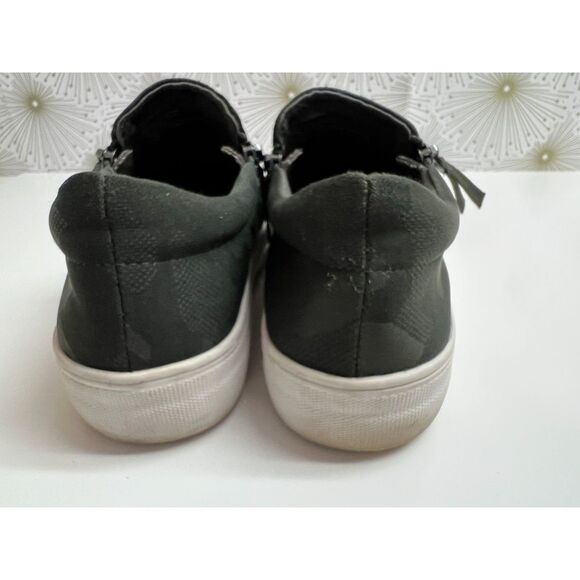 Steve Madden Glaammar camo slip-ons. Size 8. - Picture 3 of 7